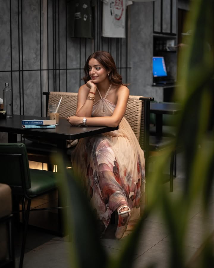 Statement prints. Easy silhouettes. lisamishramusic brings it all together in Evie Dress Odile Jumpsuit