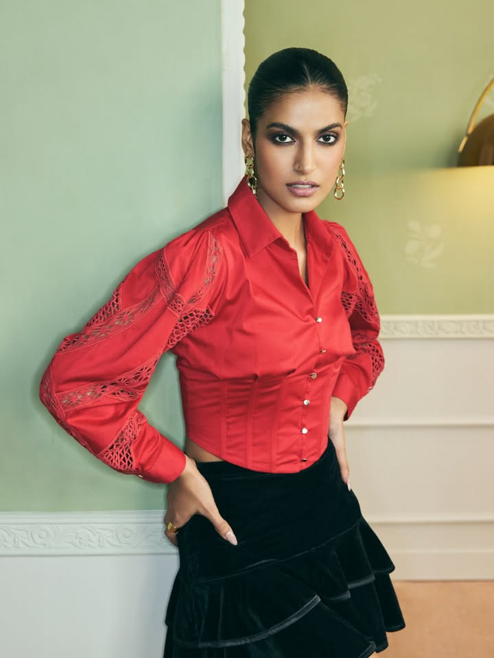 The perfect top for Christmas in the color of life, love and passion. Shop now, online and in store