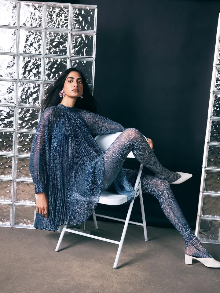 Designed for the season, our Angelique Dot Short dress arrives from the latest collection