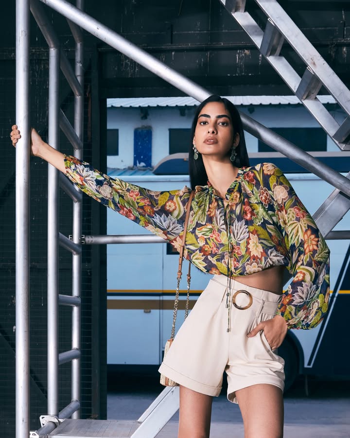 Florals, reworked with ease. Made to move as you do. Follow the link in our bio and shop the look online