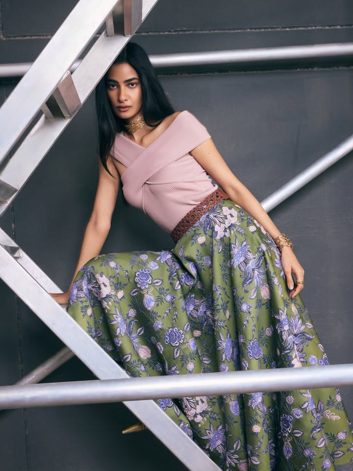 Soft structure, bold blooms and a knit top that does all the talking. Follow the link in our bio and shop the look online