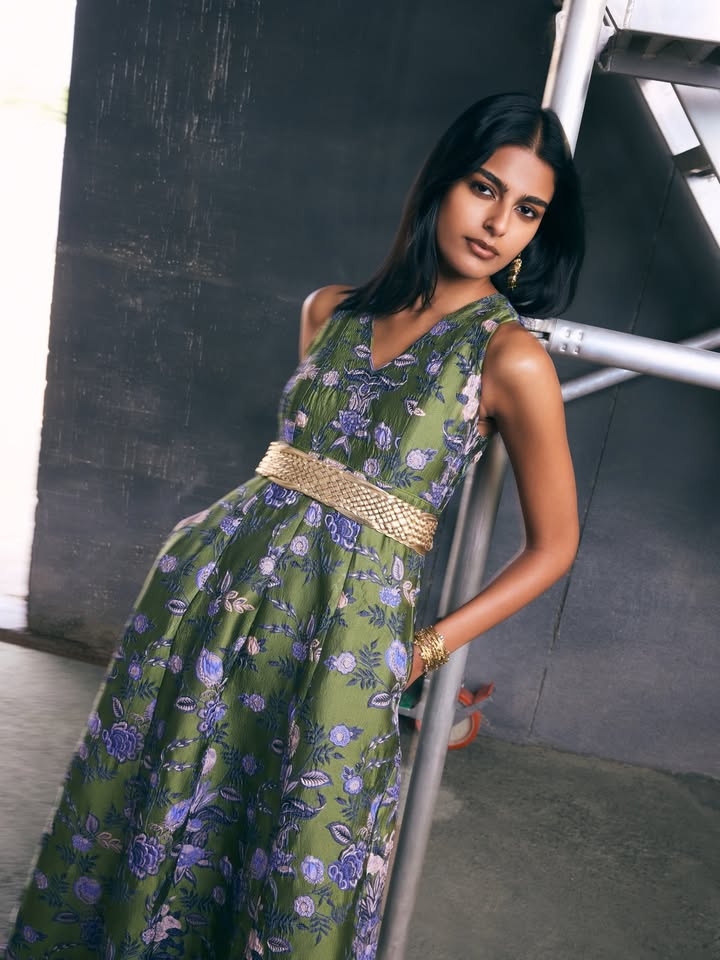 Your answer to every brunch invitation. Light, feminine and endlessly wearable. Available online and in stores now