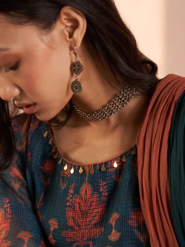 A closer look at what makes it special golden accents, earthy hues, and heritage in every weave
