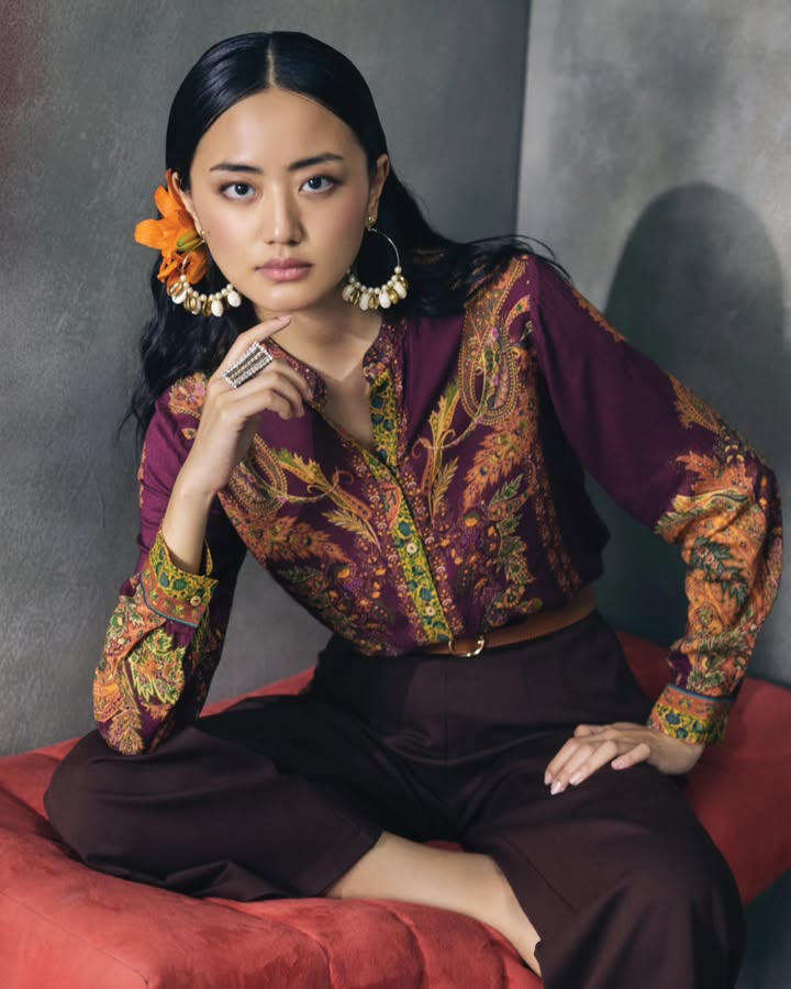 An easy silhouette brought to life with rich textures, colour and comfort for effortless dressing