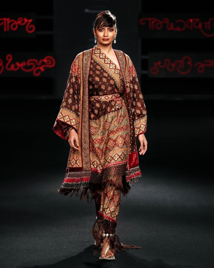 A Murshidabad silk shawl and cape embroidered with Kashmiri kashida kari