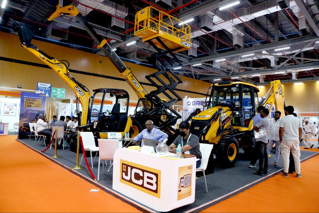 Day 1 at Conex South 2025 began with great excitement at the JCB Pavilion Our showcased range JCB 3DX Plus 4x4, VMT 300 Compactor, Telehandler 530 110, Access Platform S3246E Electric Drive, and JCB 30 Plus Mini Excavator received an overwhelmin... Day 1 at Conex South 2025 began with great excitement at the JCB Pavilion Our showcased range JCB 3DX Plus 4x4, VMT 300...