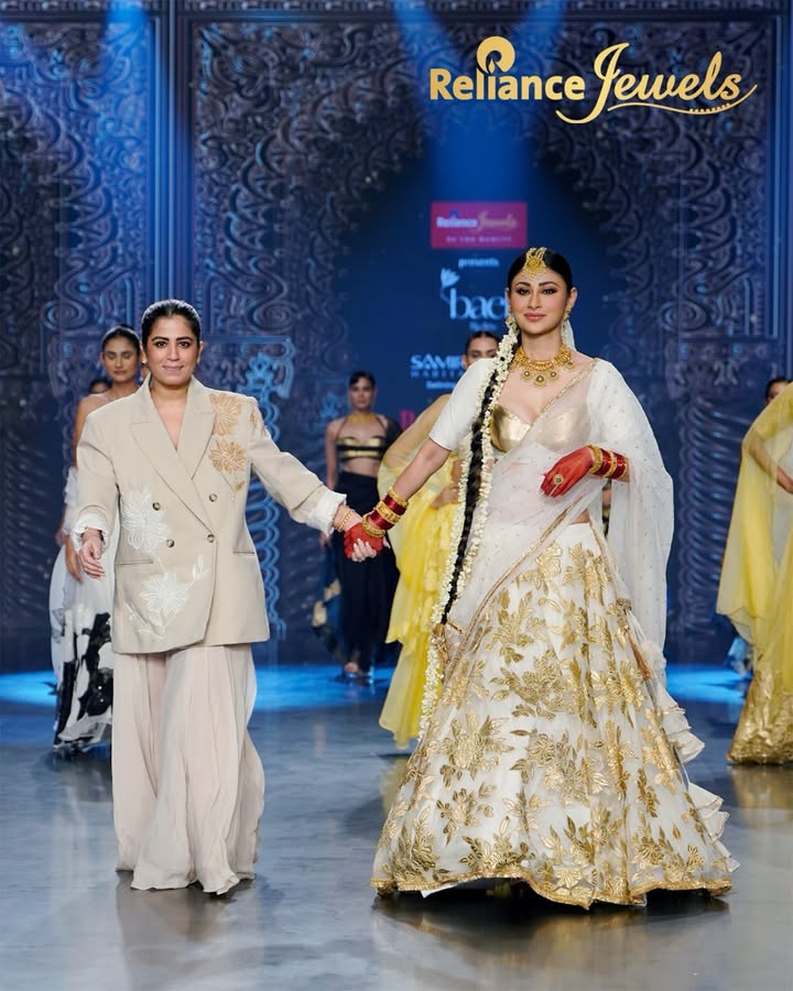 When couture meets star power mouniroy as showstopper for Baeli by Anu, presented by Reliance Jewels