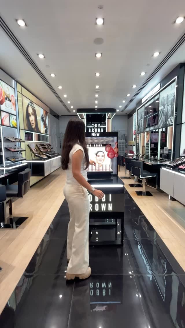 Therapy Mustve meant foundation, blush, and a little retail glow up at the Bobbi Brown store