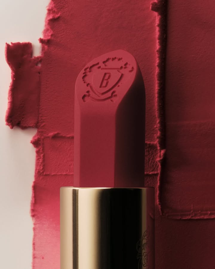 Unveil your festive glow NEW Luxe Cashmere Matte Lipstick delivers ultra rich, high impact, transfer resistant colour with 8 hours of wear Unveil your festive glow NEW Luxe Cashmere Matte Lipstick delivers ultra rich, high impact, transfer resistant colour wi...