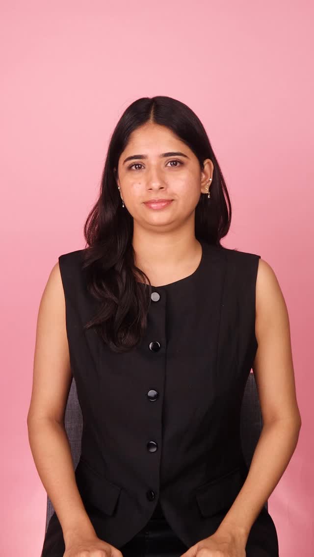 The kind of makeup your 9 to 5 actually deserves Products used Weightless Skin Foundation SPF 15 in Beige Skin Full Co...