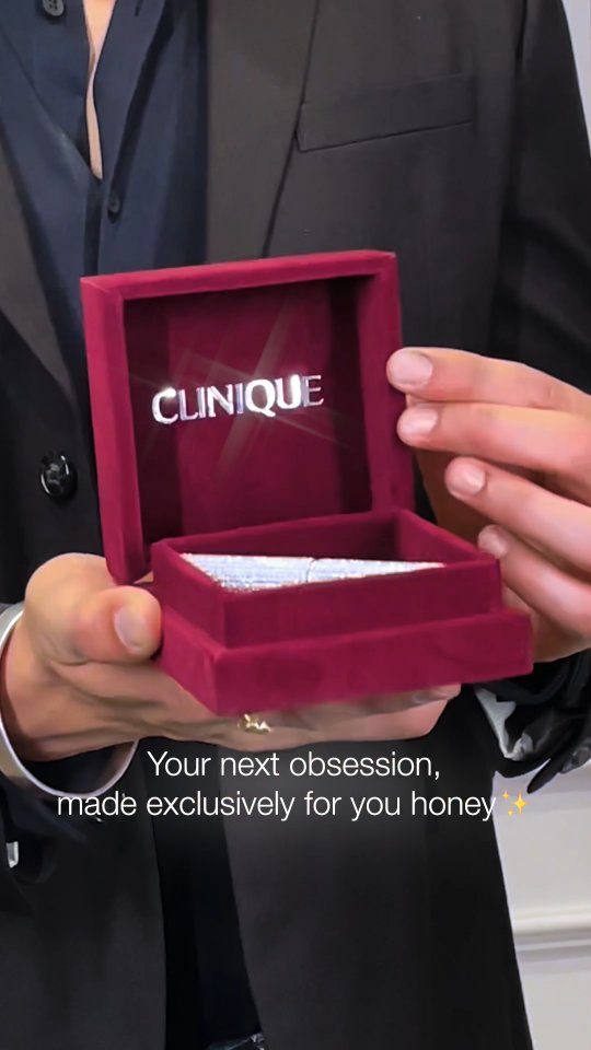 Ladies, it is worth the wait. Trust us honey, you ll be dazzled