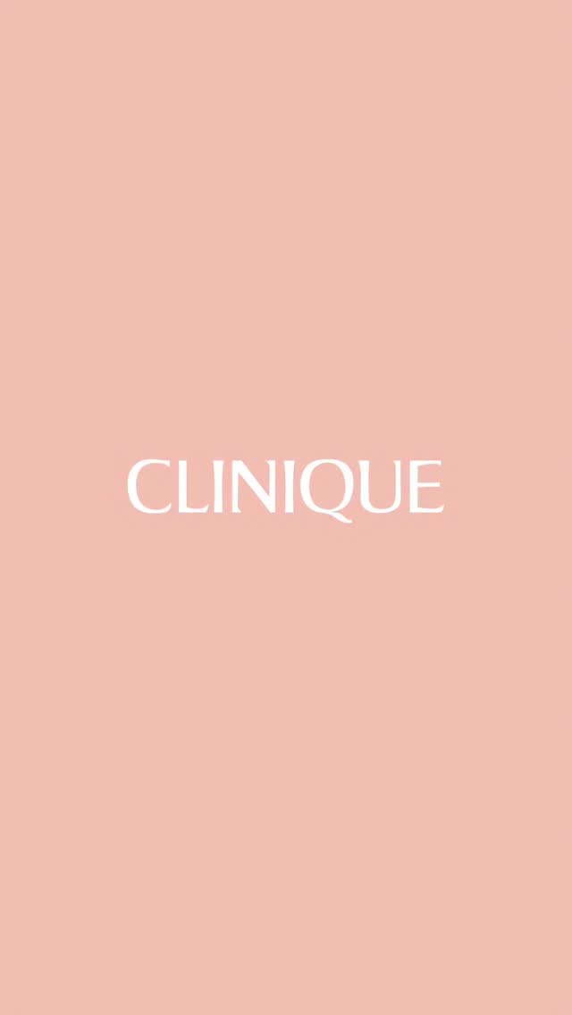 Hydrated. Stronger. Plumper looking skin, thanks to our glow givers