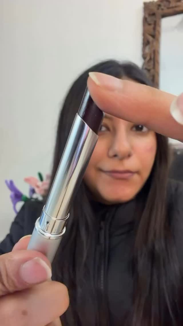 Prachi Sharma Makeup and Skincare Weird Finds Delhi obsessed with the formula that hits different every swipe ...