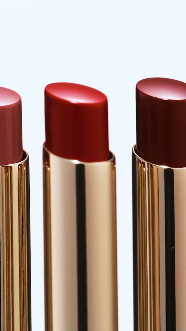 Ready to dare all day Pure Color Explicit Lipstick glides on with creamy, high shine color sculpting every curve, ...