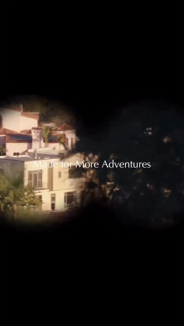 From golden hour to after hours, it stays with you and moves with your skin, not against it