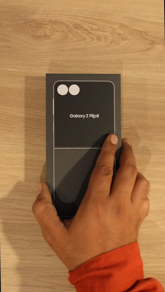  Flip into the future with the all new Samsung Galaxy Z Flip8 Style meets intelligence in a phone that s as sm...