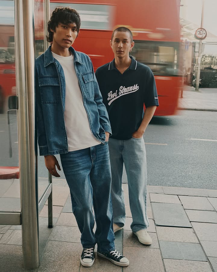 Today feels easy. Even more so in laid back denim and easygoing shirts. Thats Levis Loose Fits. Shop now on Levi.in.