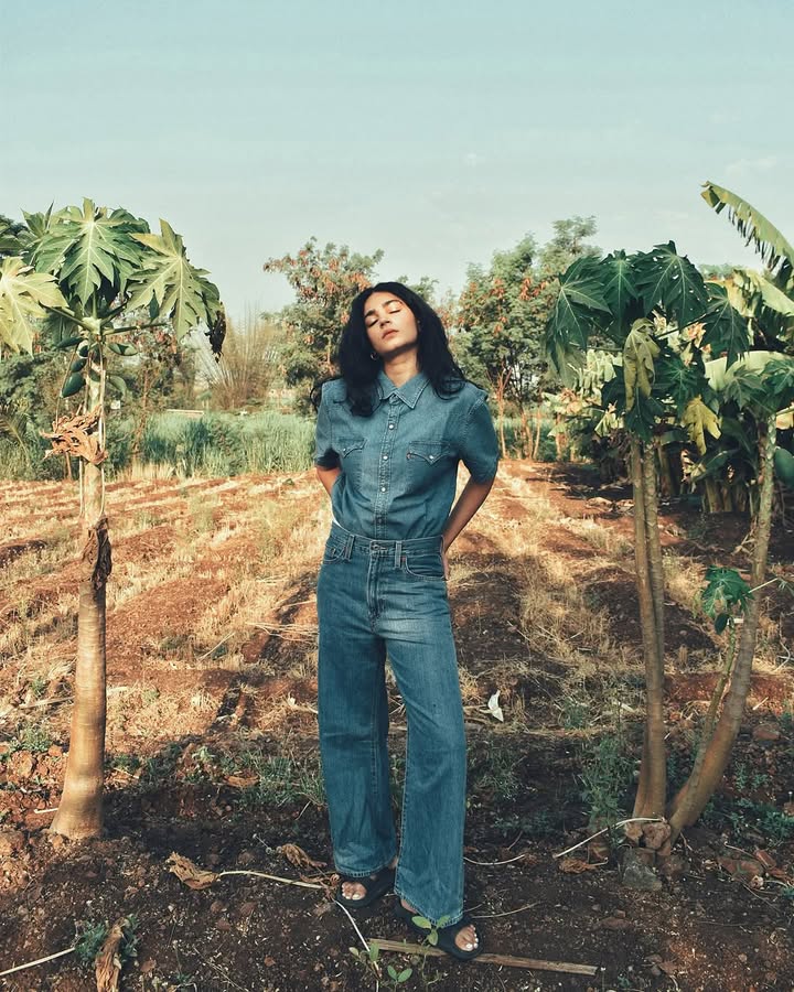 The dressier side of your Levis .