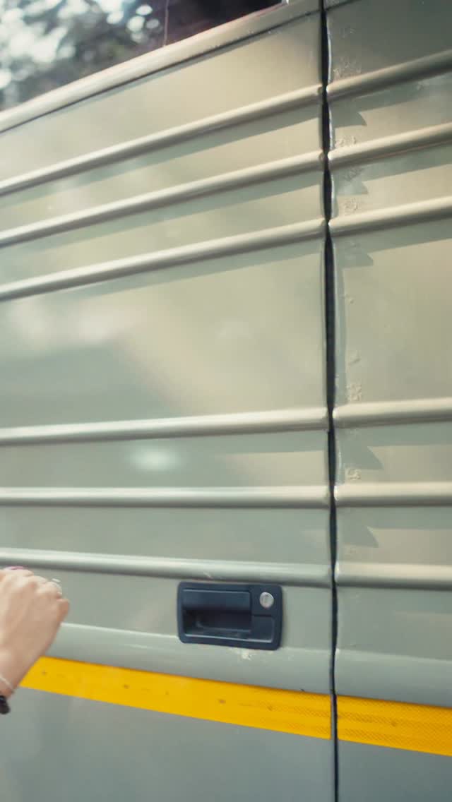 A quick peek at what the Levis set looks like with aliaabhatt around.