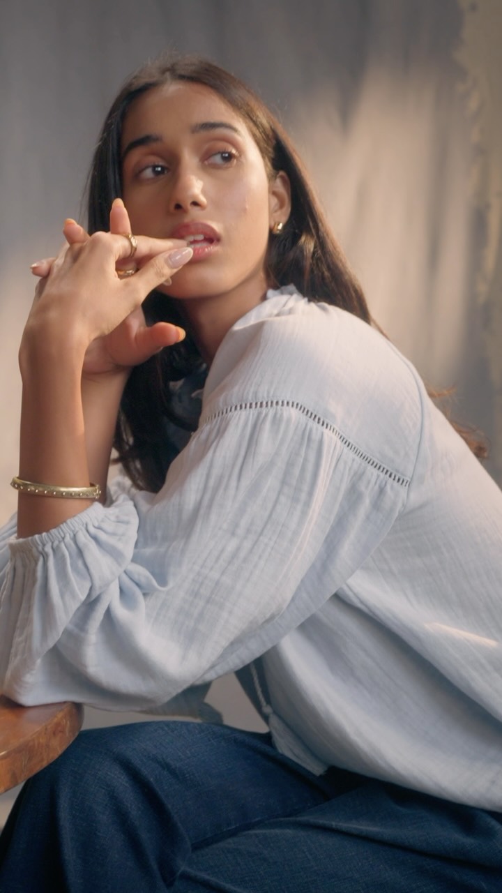 More linen. More looks. More reasons to live in it. Explore the new range on Levi.in.