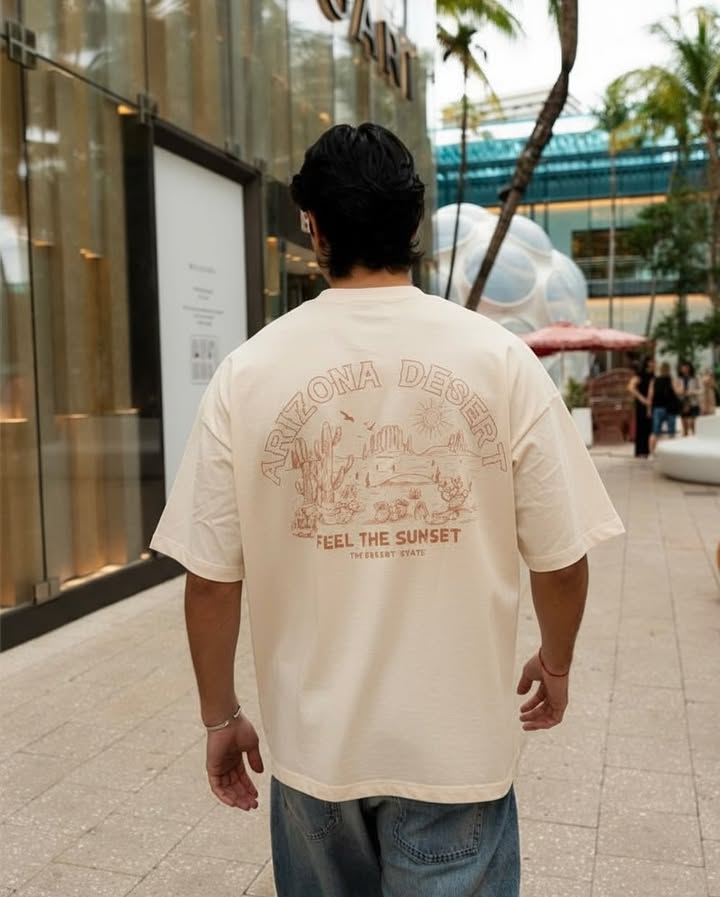 On the move, but never out of style. Linen, cotton, and calm confidence wherever the day takes you