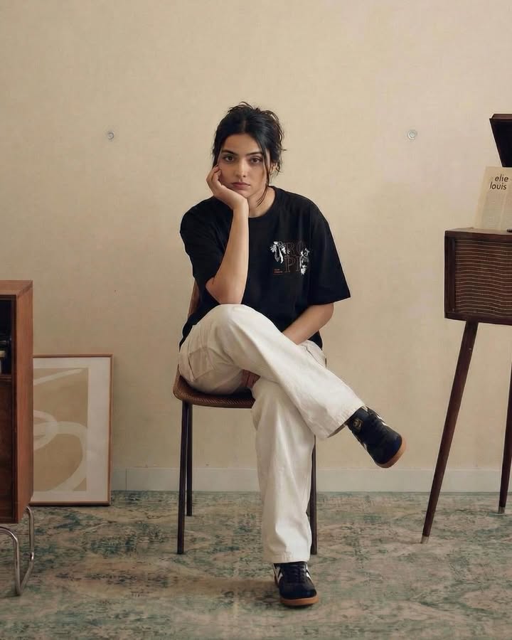 This isnt the loud main character entrance