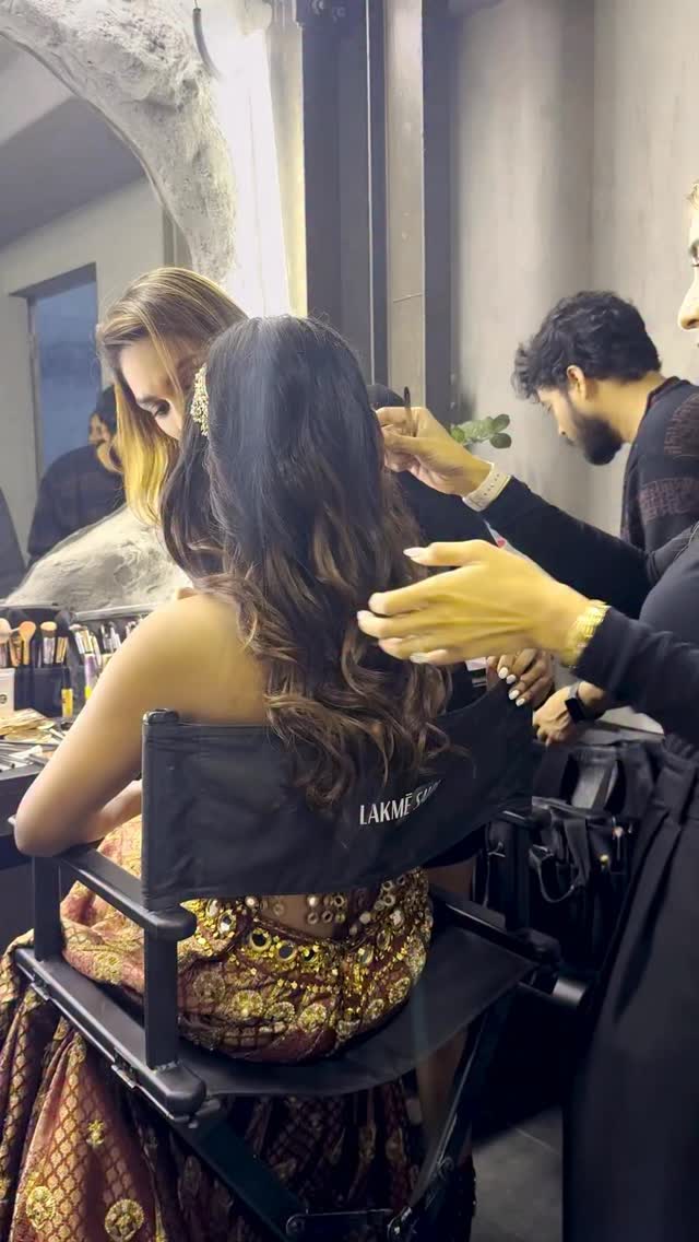 We are 500 Glowing thanks to the 300 Franchise Partners who believed in us, and the 4,000 Experts who pour their heart i...