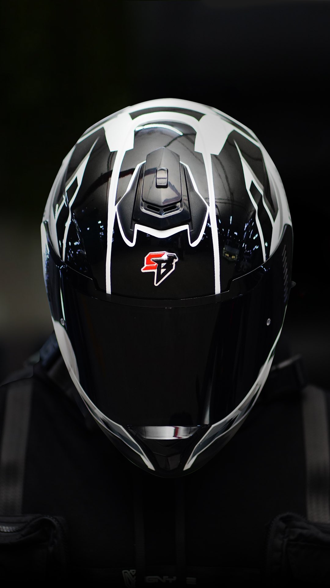  Unleash your riding spirit with the SBH 57 FIGHTER F4 This helmet combines speed, safety, and style for an unparallel...