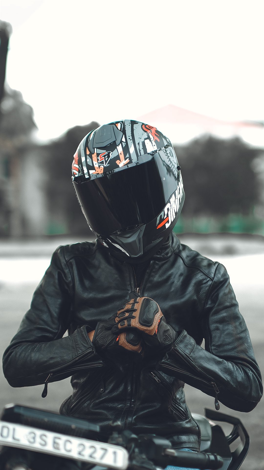  Get ready to ride in style with SBH 57 F10 Dimensions helmet