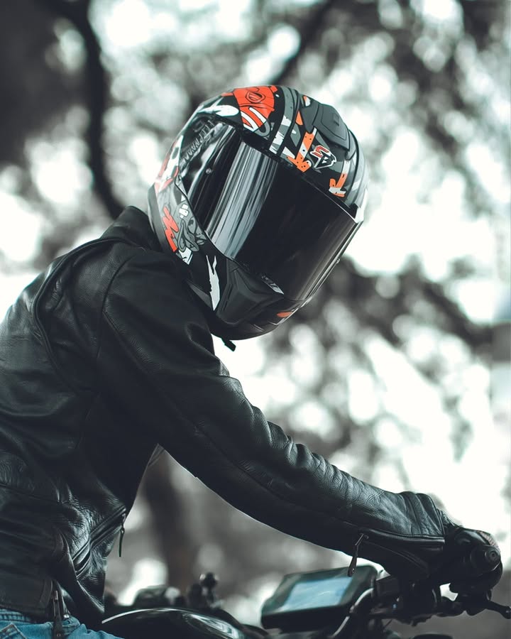  Experience ultimate style and safety with SBH 57 F10 Dimensions helmet