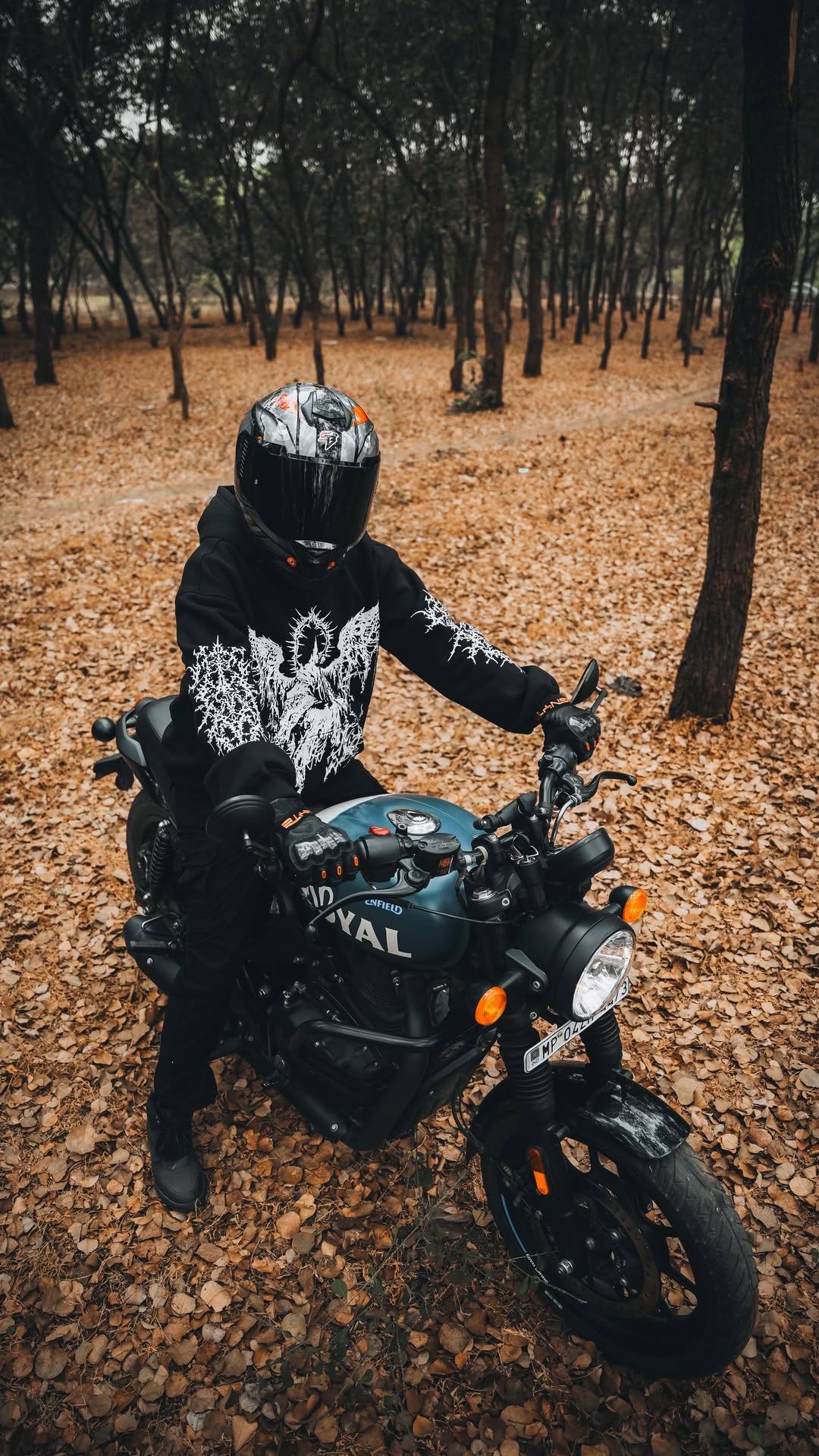 Take your ride to the next level with the SBH 57 Fighter F8 Aggressive design meets ultimate protection