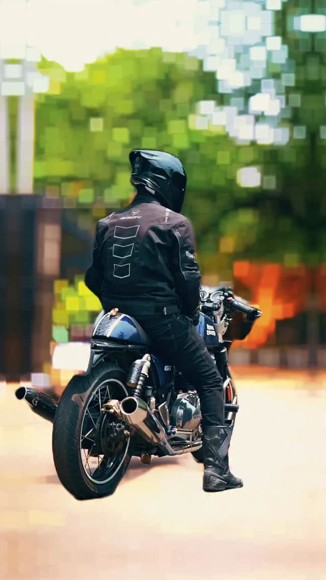 Turn heads with the SBH 61 SXE crafted for riders who demand style, comfort, and uncompromised protection on every journey
