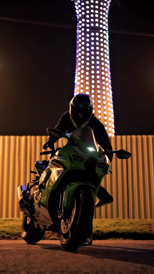 Introducing SBH 61 SXE ST3 Confidence on your head, adventure in every mile. Gear up, stand out, and own the road