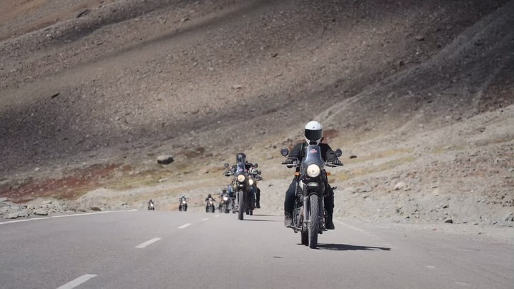 From the roads of Jispa to the mighty Shinkula Top, the journey took us deeper into the Himalayas