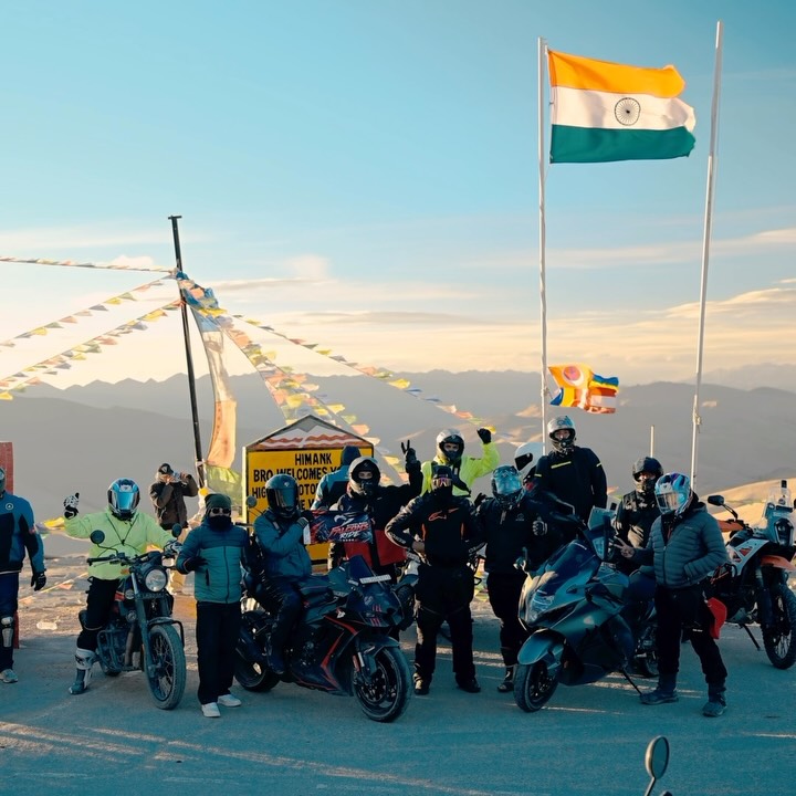 We made it to Umling La. The highest point of our journey