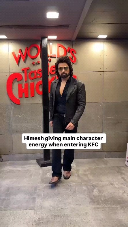 Lord HR doing things in KFC is our new favourite genre. KFC KFCIndia himesh