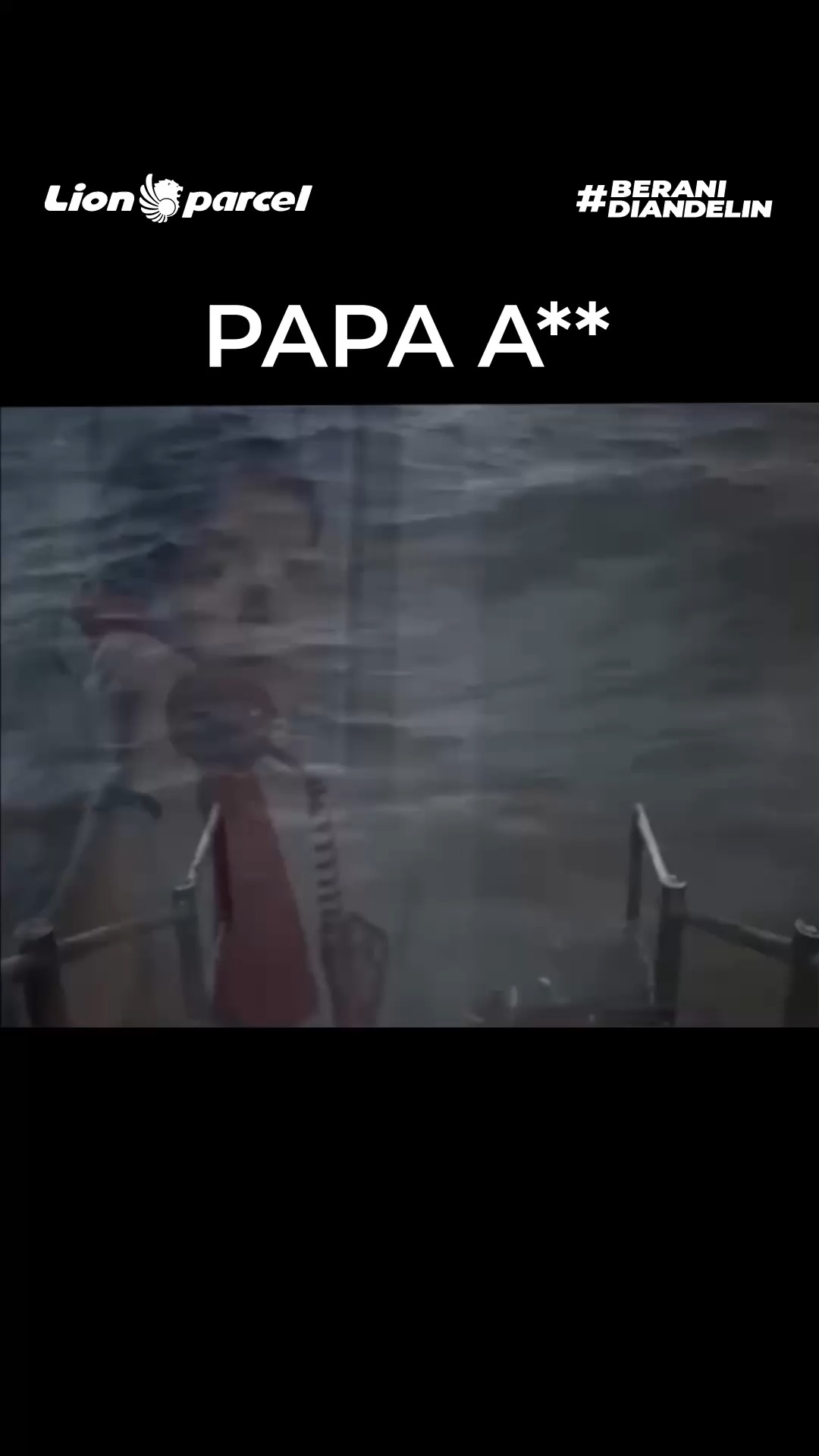 Ah, bisa aja nih bang kurir Iya tapi bener guys, kalo mau kirim paket BIG pakai BIGPACK FAST aja Karena BIG paketnya, ...