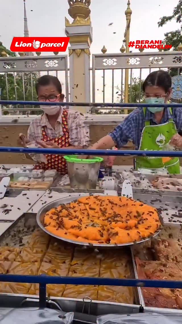 Banggg sehat baaang Siapa yang pernah nyobain LionParcel BeraniDiandelin Takjil Ramadan viral