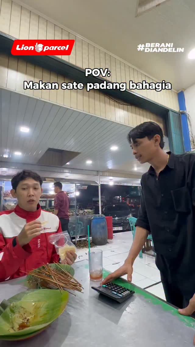 Jujur padahal mimin cuma makan sate padang sama lontong loh, gimana kalo mimin ajak makan 15 followers mimin buat makan di s...