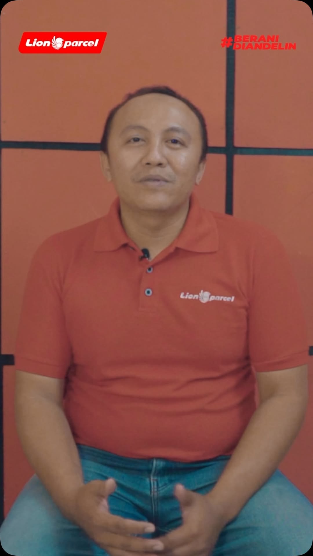 Meninggalkan pekerjaan tetap demi membangun bisnis logistik tentu bukan keputusan yang mudah, tapi semua pengorbanan itu set...