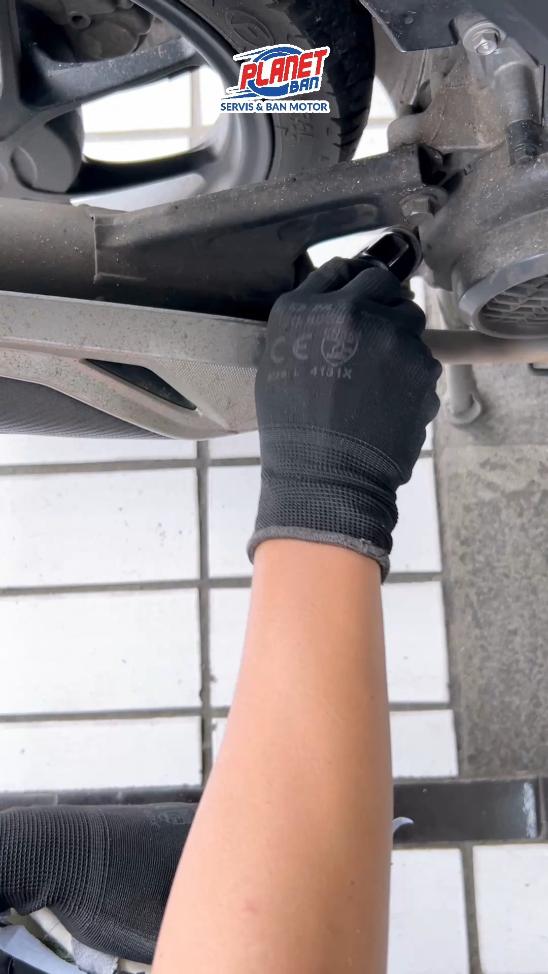 Malas ganti oli Siap siap boncos Kalo sering cek dan ganti oli secara rutin, dijamin performa motor kamu jadi maksim...