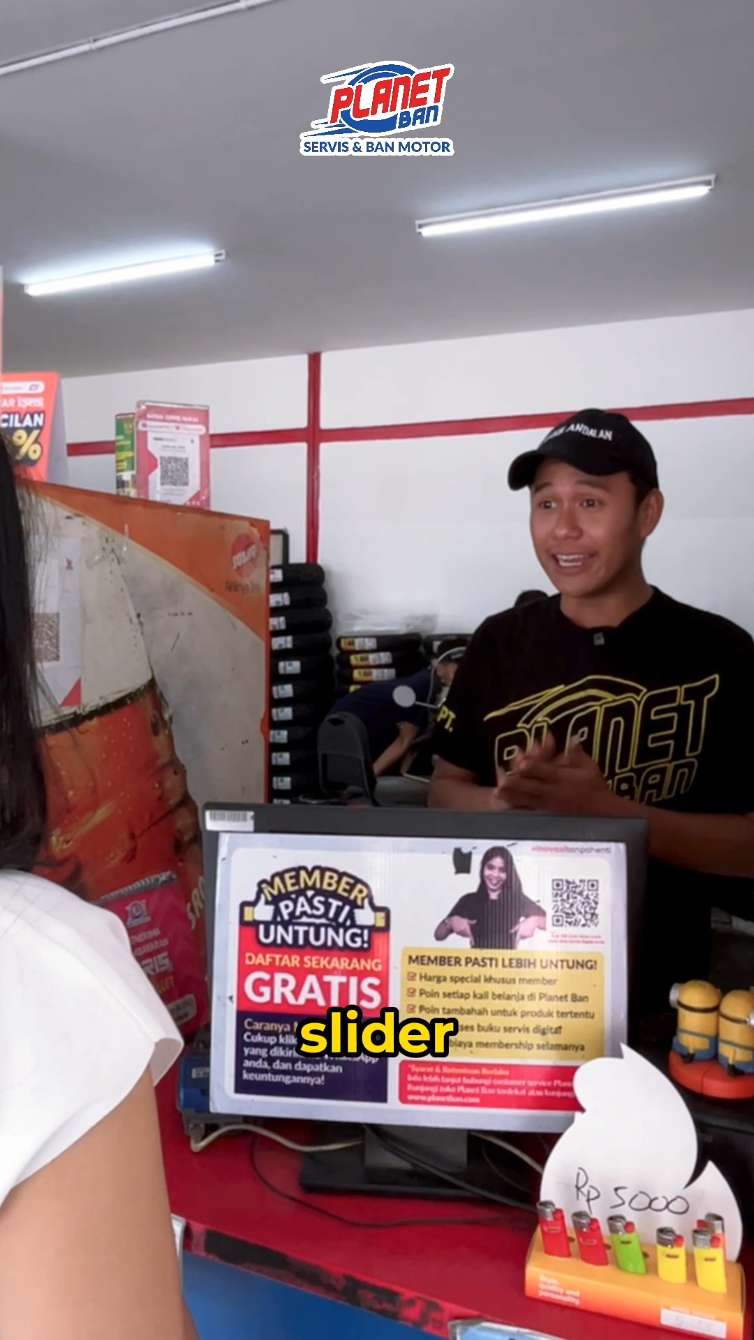 Padahal cuma nambah 2ribu tapi bikin bingung kembalian nya jadi berapa.