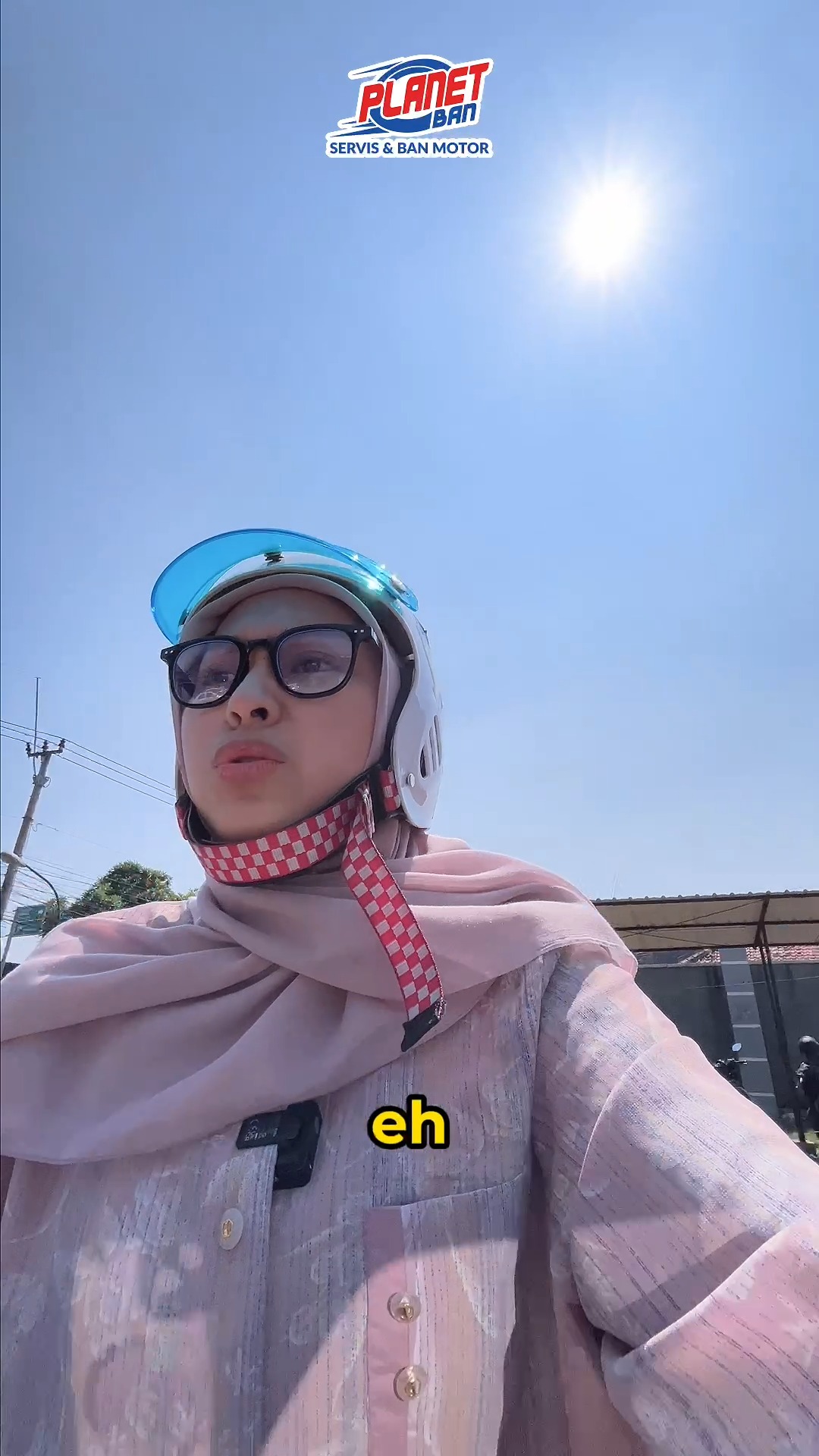 24 tahun bareng motor baru sekarang tau cara rawat ban yang bener Kalau udah keliatan botak atau aus gak rata, itu ...