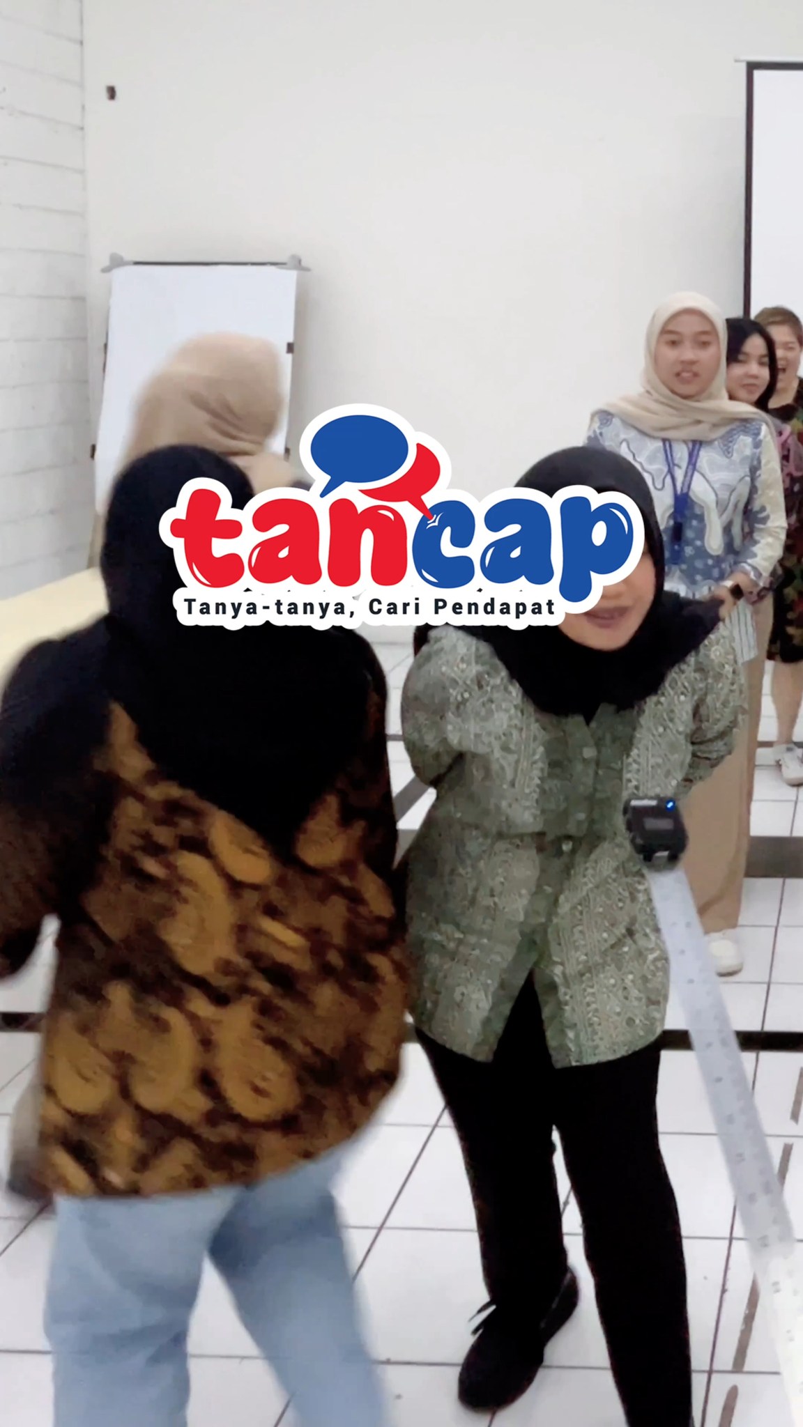 Yang satu ini seru banget Games Tancap dengan tebak kata dari huruf awal Siapa sih dari para wanita strong ini yang p...