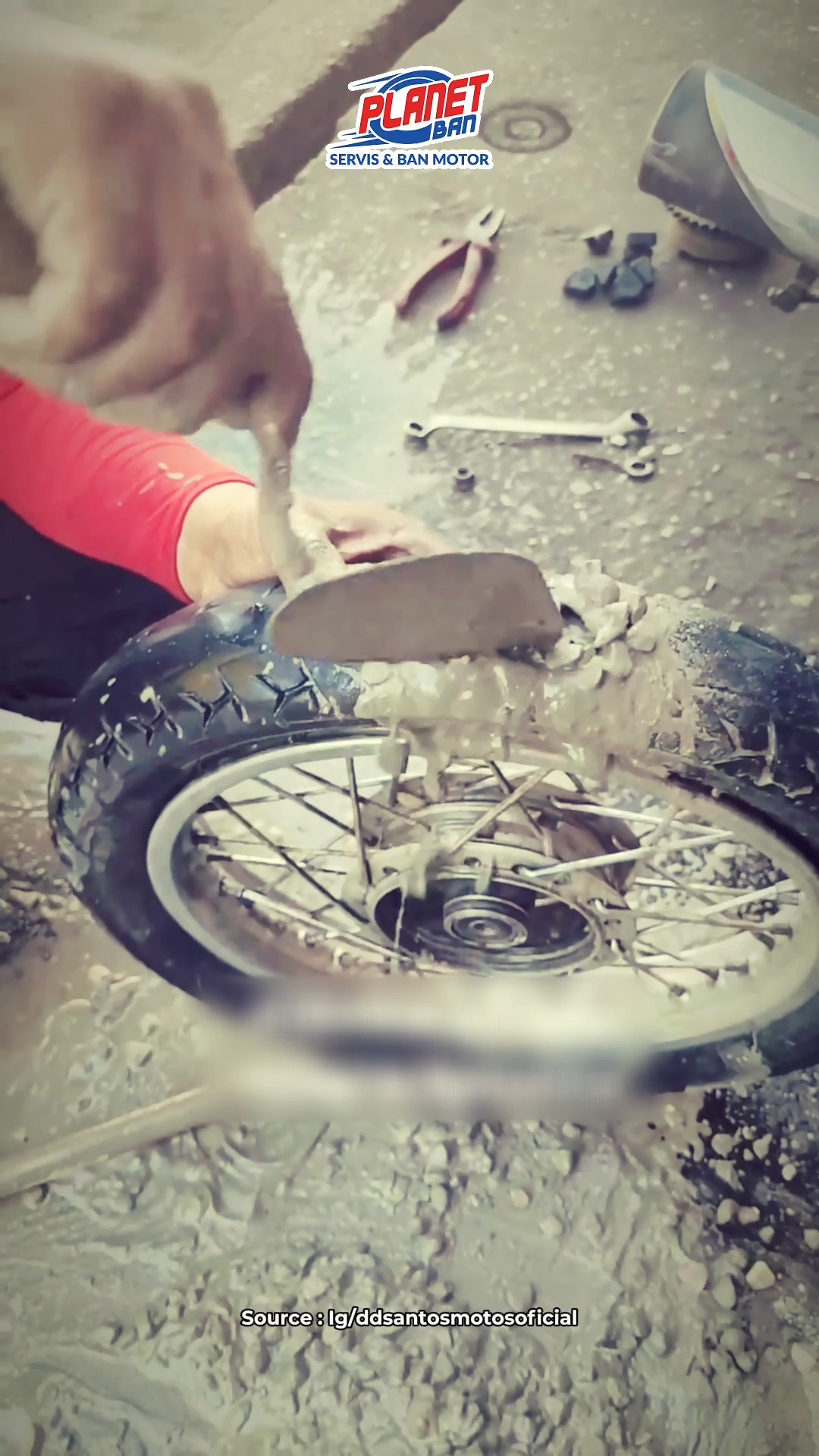 Ban udah sering bocor dan ditambal berkali kali Udah deh, jangan diakalin terus yang ada malah makin parah Ka...