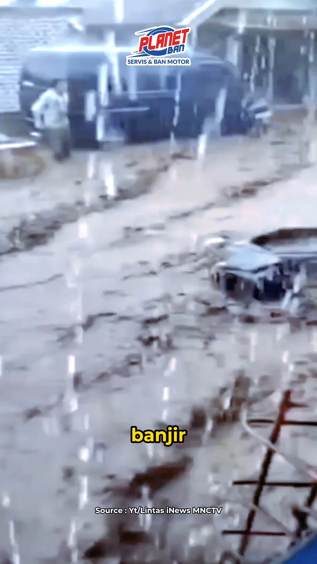 Musim hujan di beberapa daerah di Indonesia bikin kita harus lebih waspada saat berkendara