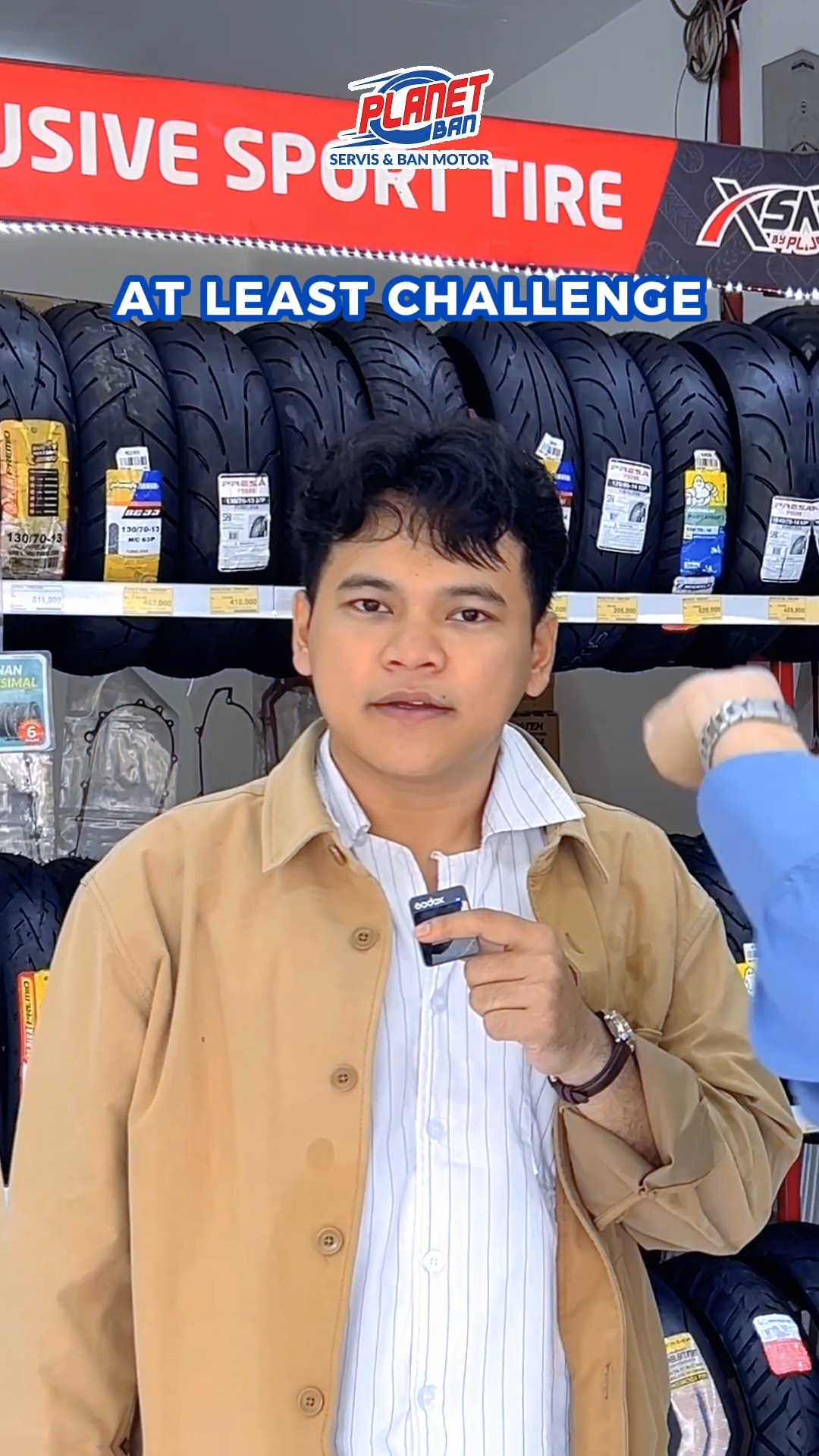 At least kalo gue servis motornya di Planet Ban Mumpung weekend, yuk rawat motor kamu disini