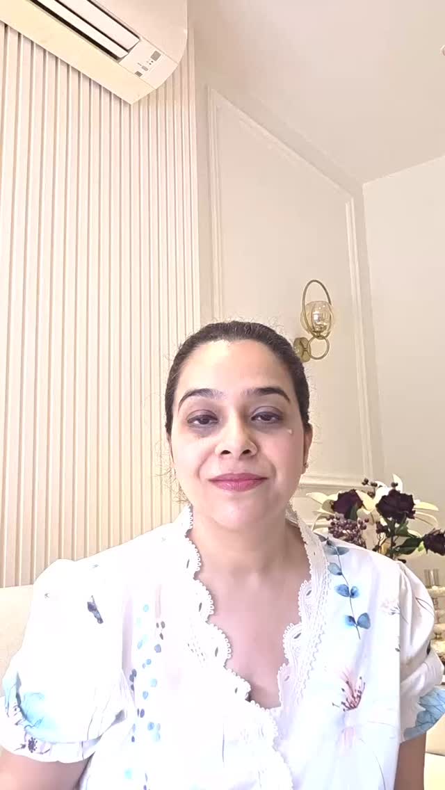 Behind every moment of calm at Tattva, there is a woman who holds space for it. Her hands carry skill