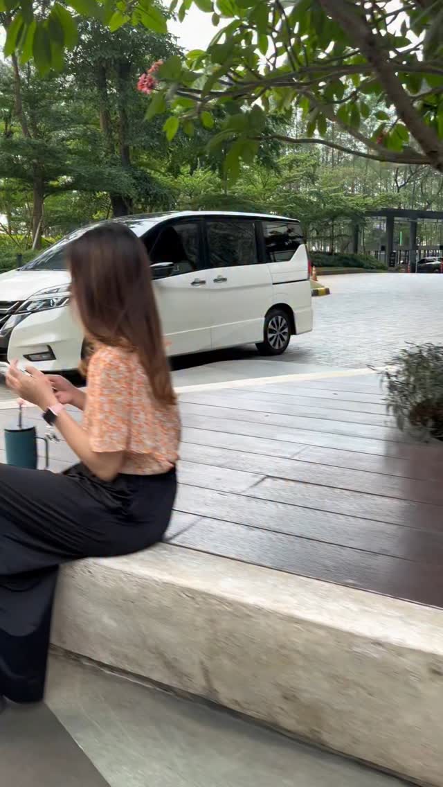 Lipstain sejuta umat, warnanya cakep, bikin bibir mengkilap dan keliatan sehat Yuk cek promo timephoriaid dan banyak i...