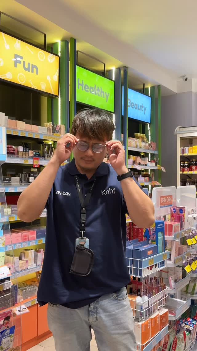 Kulepas kacamata, ternyata buram juga AyokeDanDan DanDanIndonesia DanDanStore